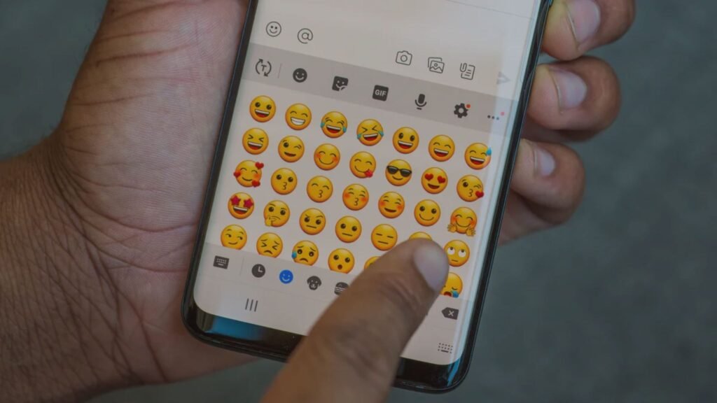 Emoji Keyboard Shortcuts on Android Phones